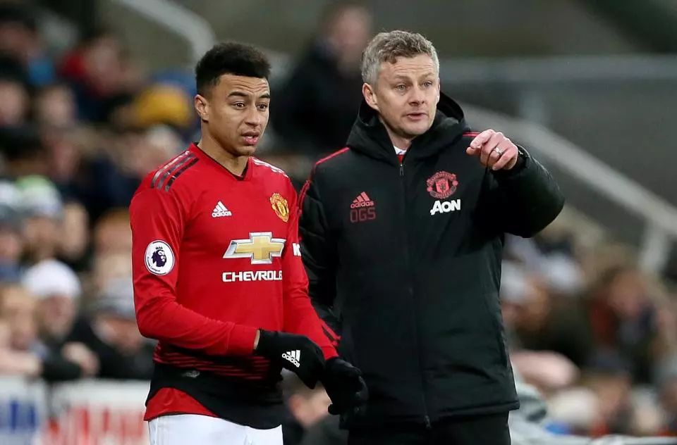 何帮助年轻 何帮助年轻